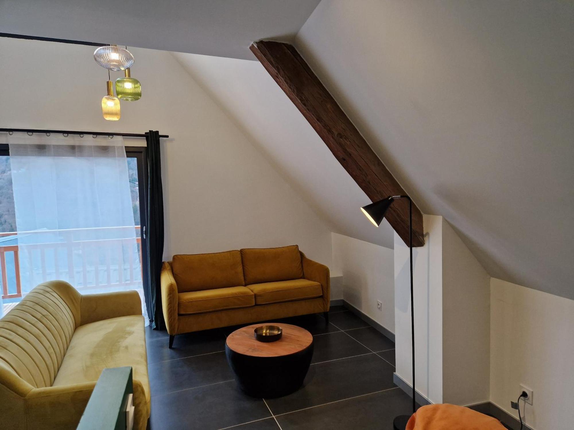 Chalet Cote Cour A 10 Min De La Station Oz Exterior photo